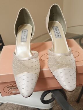 Touch Ups Women's Ivory Pointed Mesh D'Orsay Heels